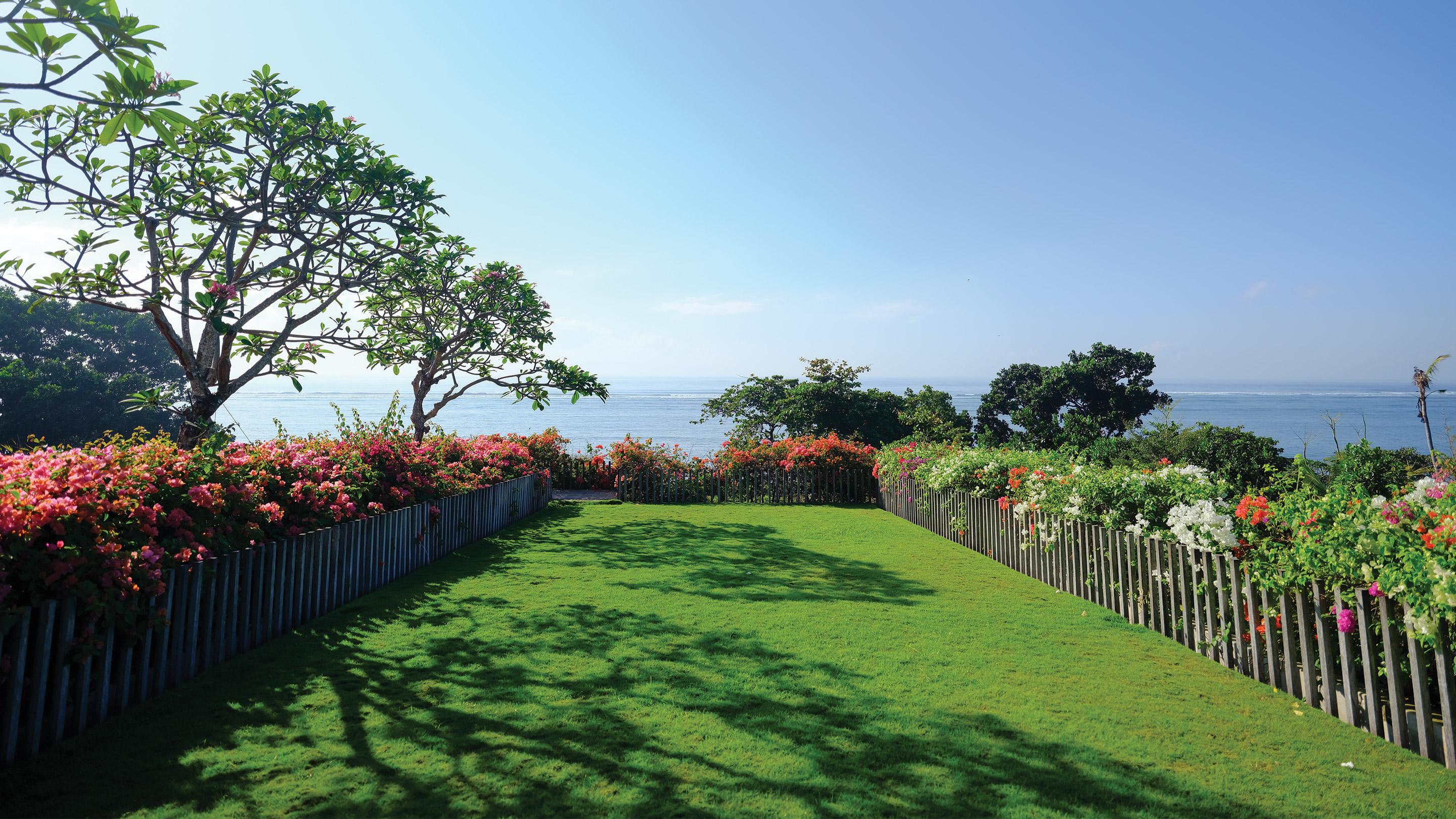Maya & Resort Sanur (Bali)